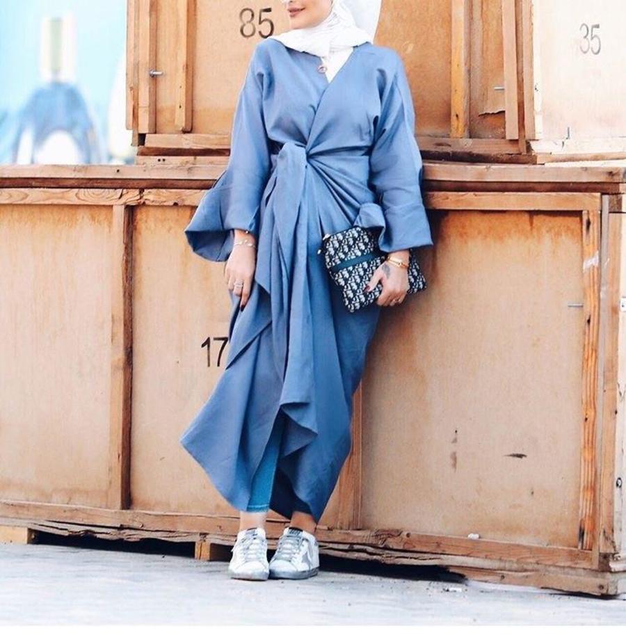 تفسير رؤية اللون السماوي في الحلم