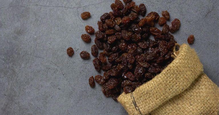 من جربت الزبيب الاسود لفقر الدم