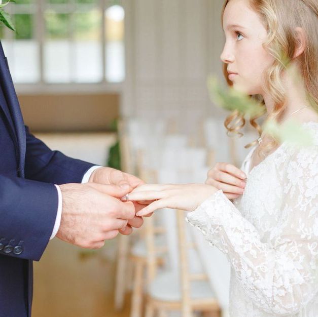 حلم زواج المتزوجة من شخص تعرفه