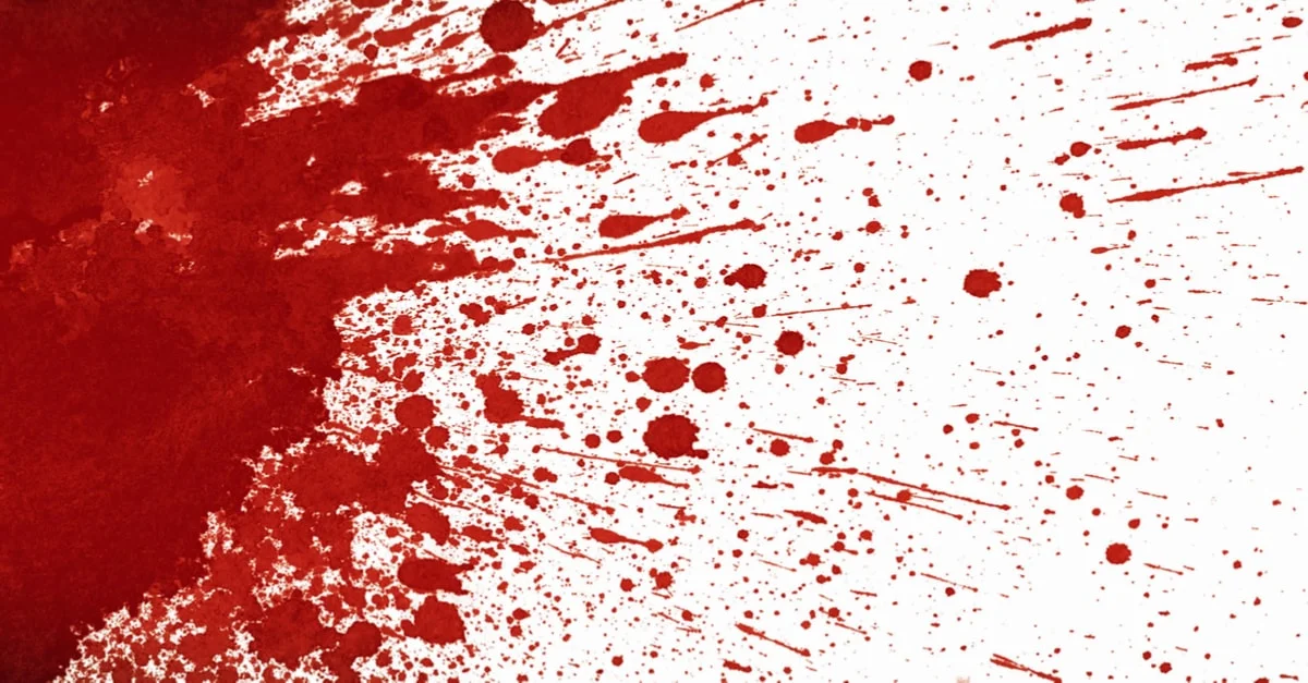 تفسير حلم الدم على الملابس البيضاء