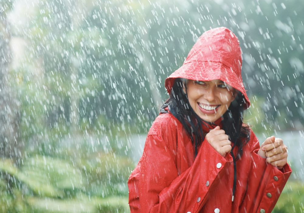 Voir de fortes pluies dans un rêve