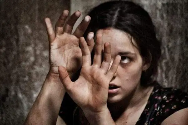 Adam oğurlamaq və qaçmaq arzusundadır