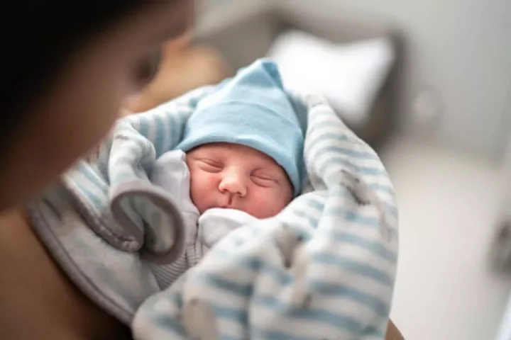 الحلم بالحمل والولادة للمتزوجه