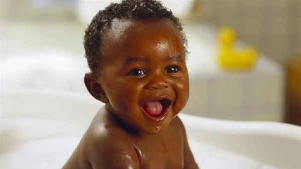 الحلم بطفل اسود