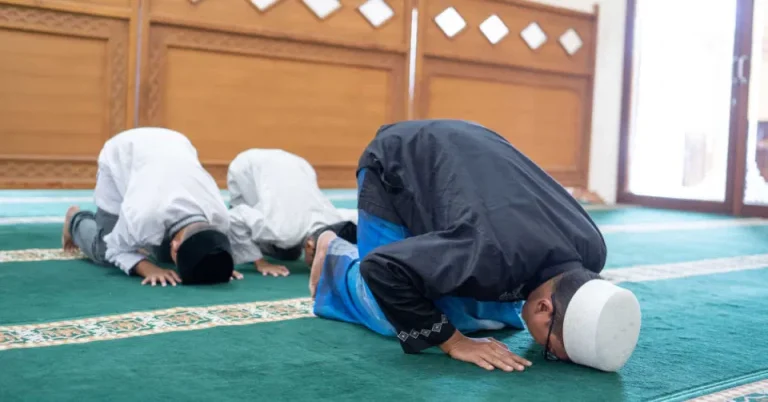 الحلم بصلاة الظهر