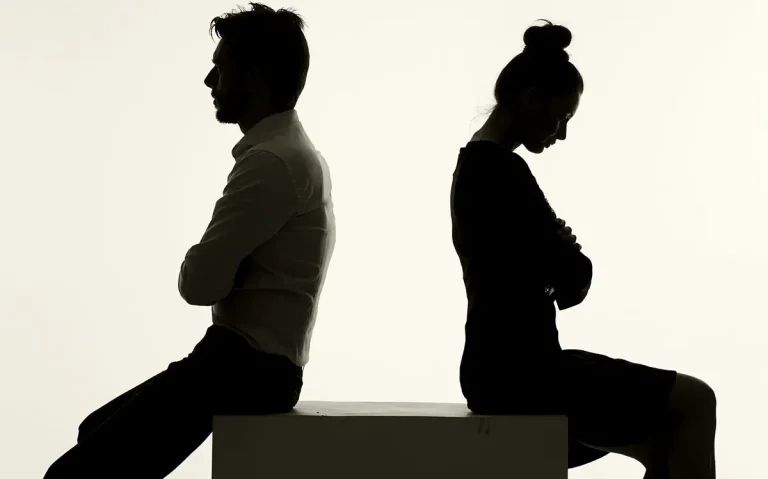 الحلم بطلاق الاخت