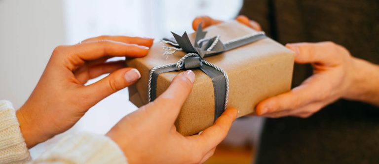 الهدية في منام المتزوجة