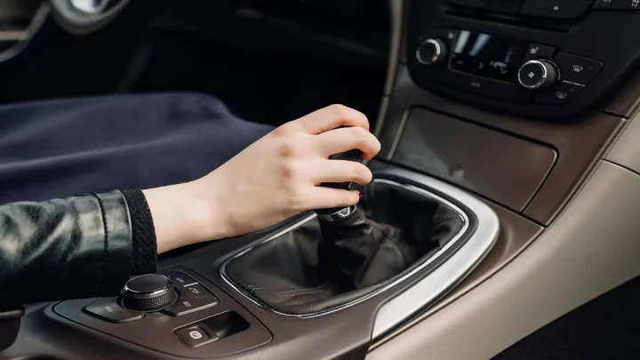 رؤية ركوب السيارة في المنام